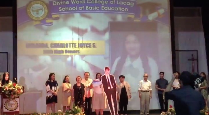 Screenshot: @itlognichanwoo/ Twitter. 