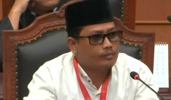 Rahmadsyah Sitompul testifying yesterday at Indonesia’s Constitutional Court.