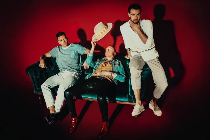 Photo: Two Door Cinema Club / FB