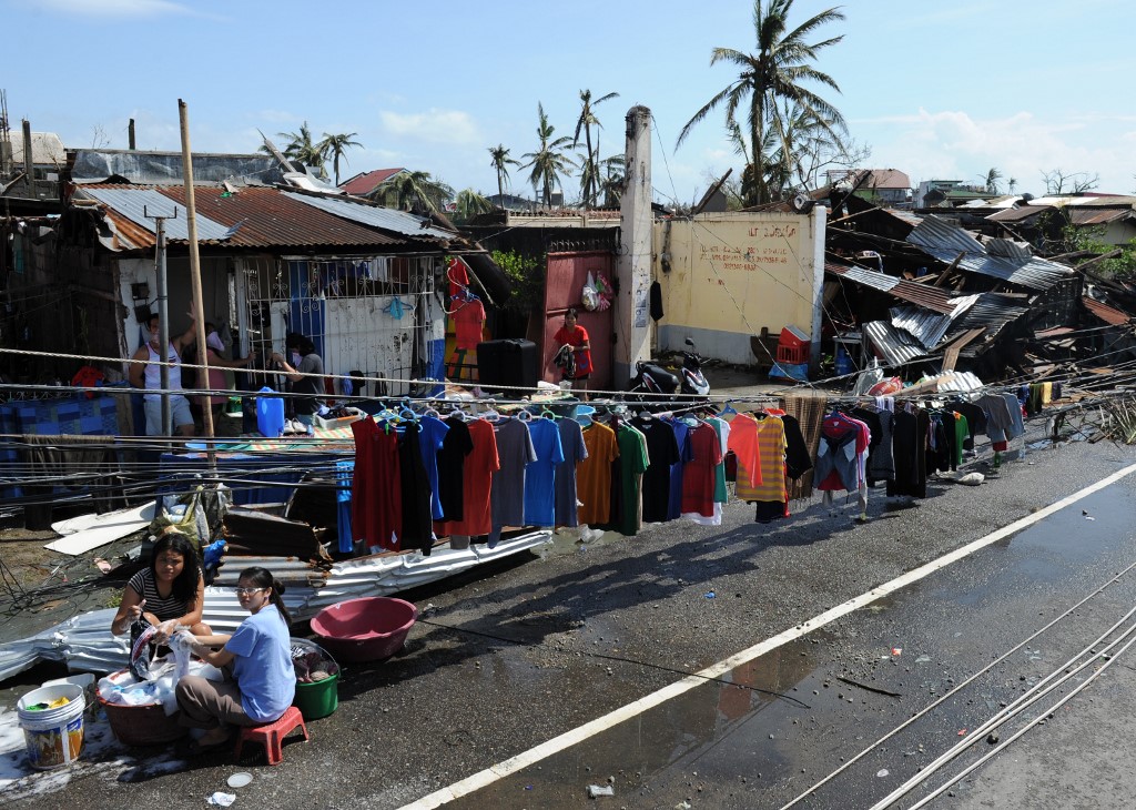 The Armed Forces of the Philippines sent reservists to the Visayan region to provide medical help to victims of Haiyan, the typhoon which left the most number of casualties in Philippine history. Photo: Ted Aljibe/AFP 