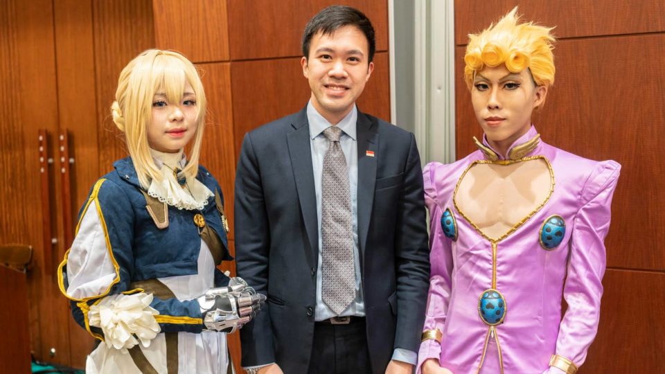 (From left) Rith, First Secretary Michael Chew and Kai. (Photo: Facebook/Singapore Embassy in Tokyo)