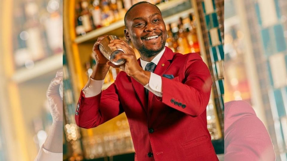 Keith Motsi, the newly appointed head mixologist of Four Seasons Hotel Seoul’s Charles H, will be mixing it up at the Nautilus Bar at Four Seasons Hotel Jakarta. Photo: Instagram/@fsjakarta