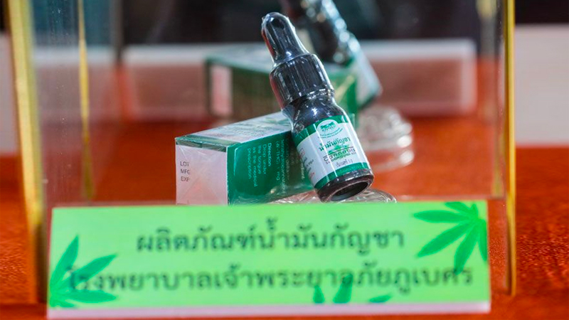 A sample bottle of cannabis oil. Image: Thai Government Public Relations Dept.
