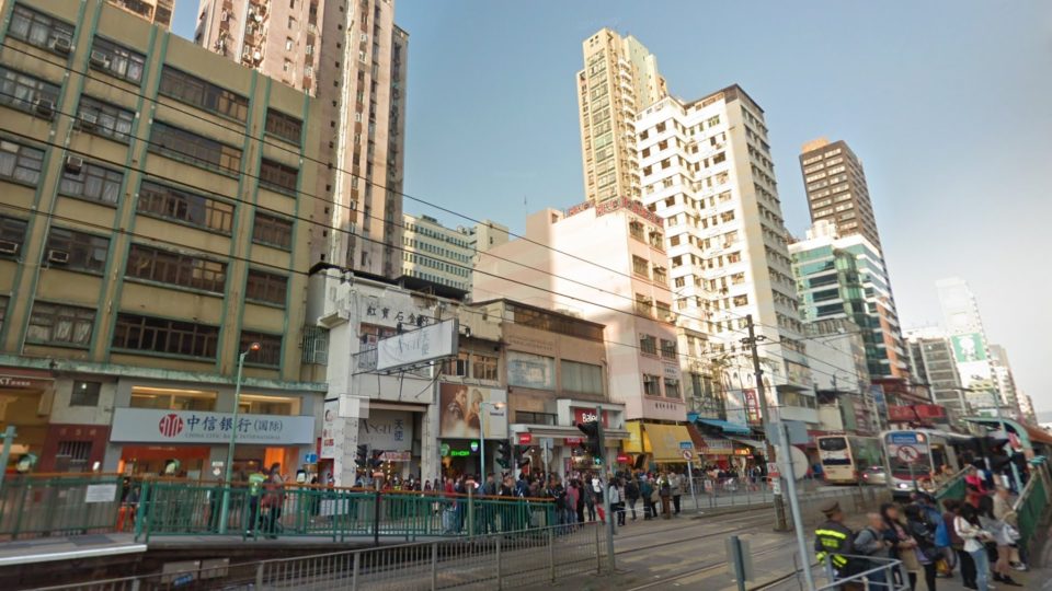 A view of Castle Peak Road, which runs between Yuen Long Police station and Yuen Long MTR. Photo via Google Maps.
