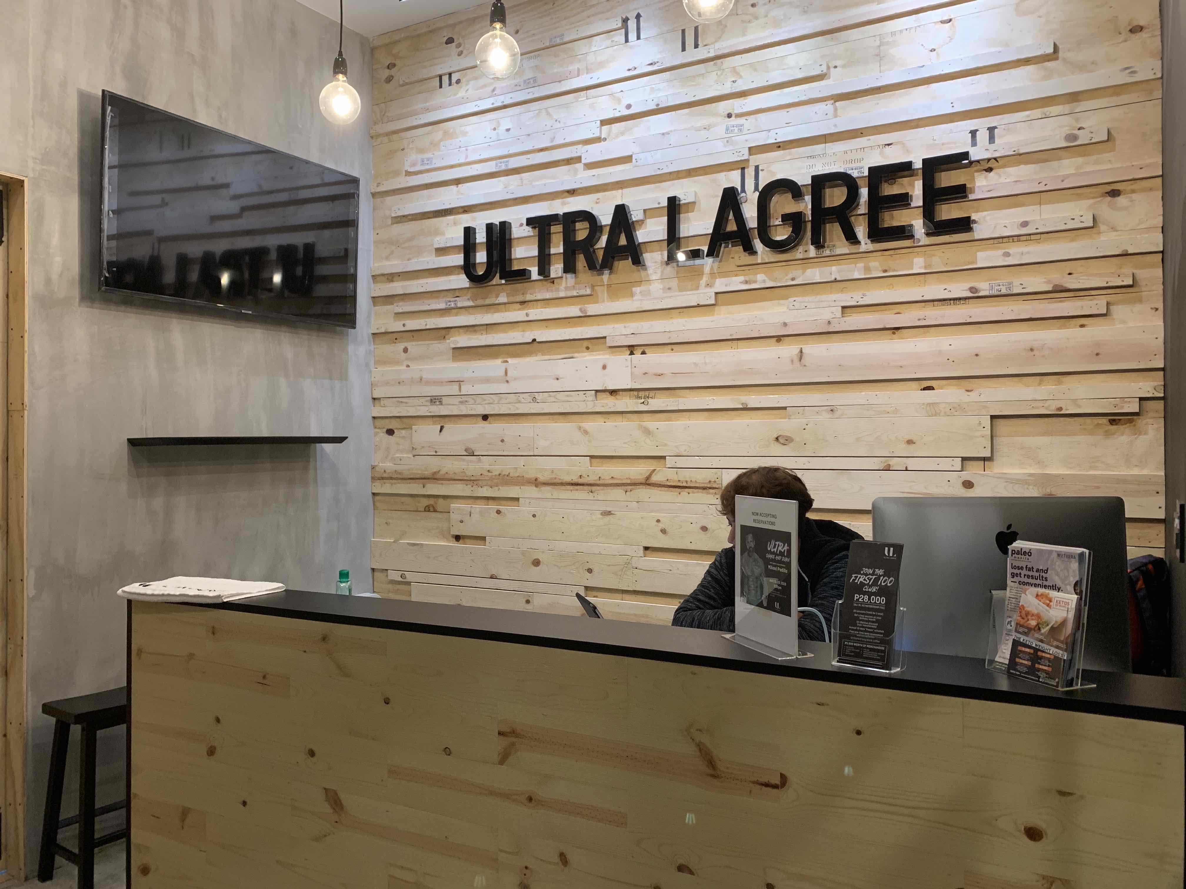 The front desk. (Photo: Therese Reyes/Coconuts)