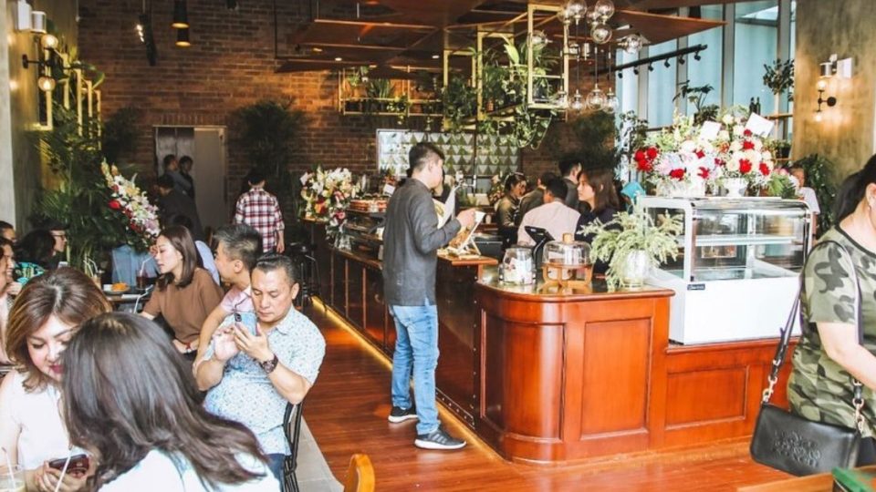 Ombe Kofie’s newest outlet in Pantai Indah Kapuk (PIK). Photo: Instagram/@ombekofie