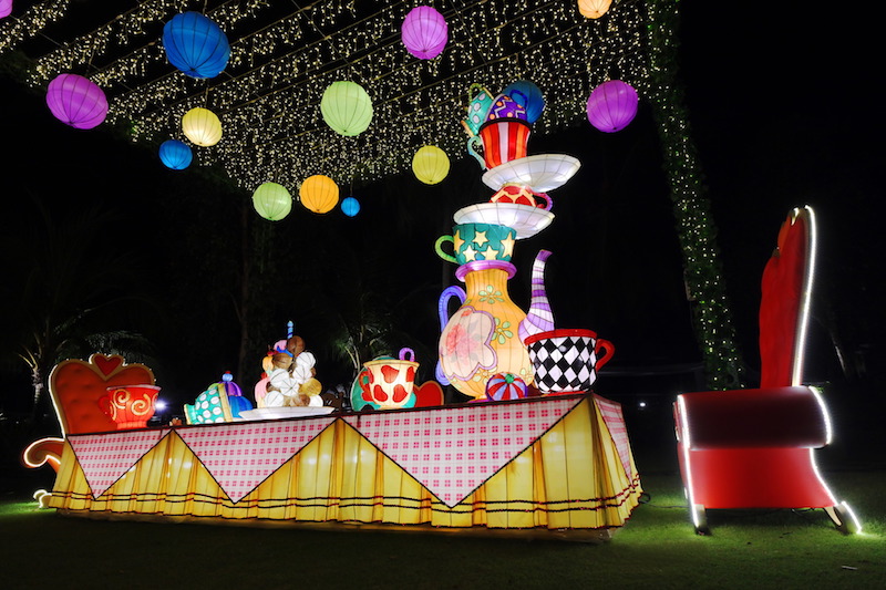 Versus at nightfall. Photo: VivoCity