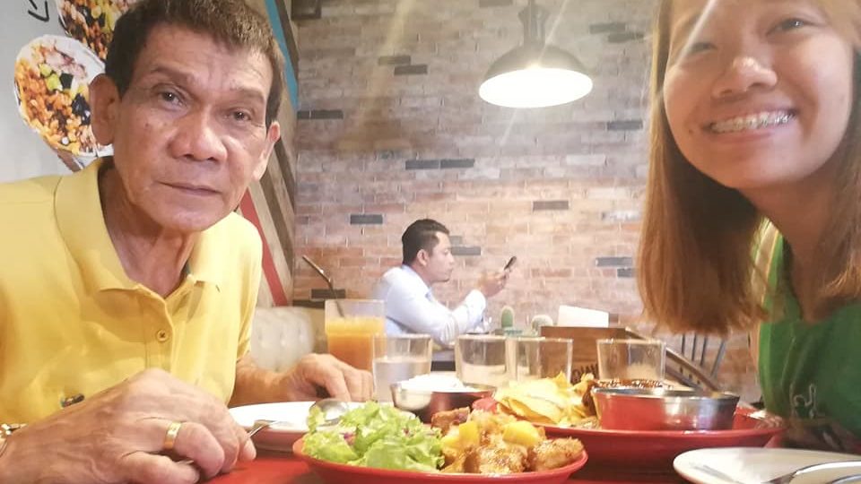 Aica Ganhinhin with her grandfather Ricarte Erese. </i>Photo: Ganhinhin’s FB</i> 