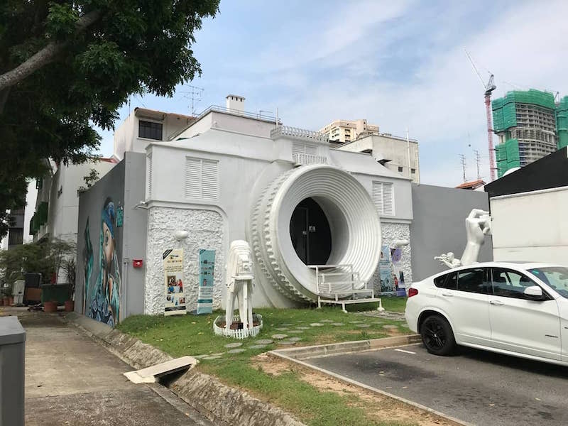 Photo: Vintage cameras museum - Singapore/Facebook