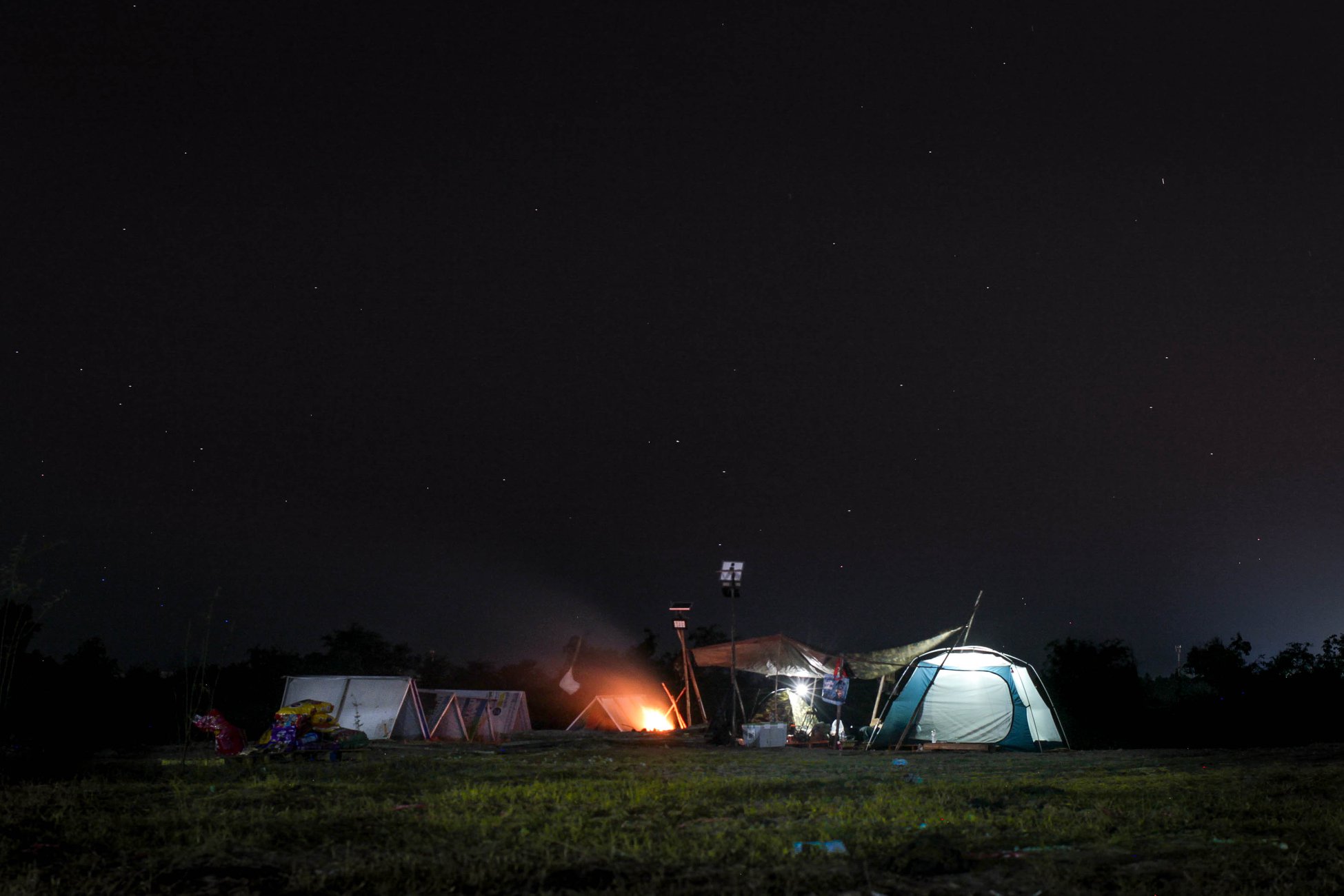 The tent Sitthichai set up in order to camp out on the 'island' with the animals. Photo: Sitthichai Ekkapan / Facebook