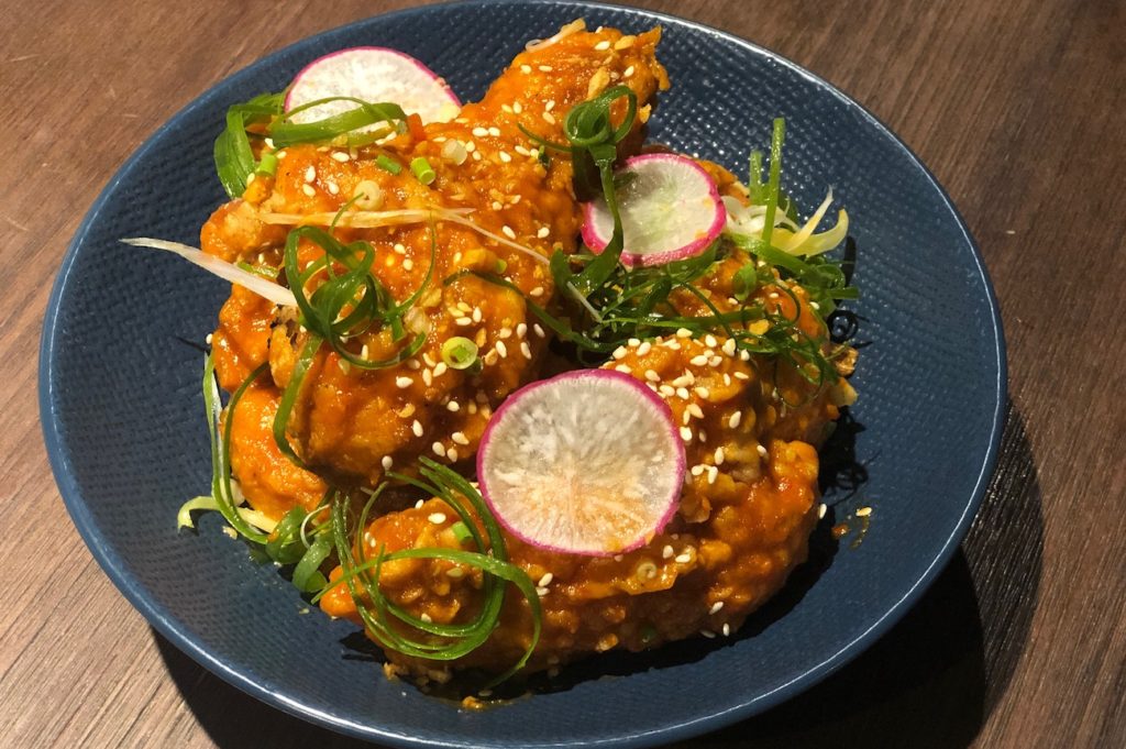 Lei Lo KFC (Korean Fried Chicken). Photo: Nadia Vetta Hamid/Coconuts Media