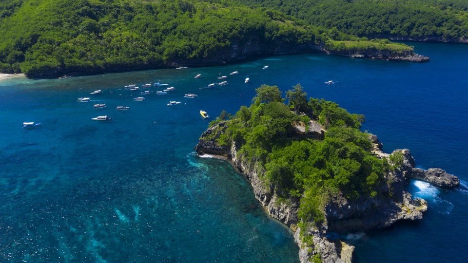 Nusa Penida, Nusa Lembongan and Nusa Ceningan are located in the Nusa Penida sub-district of Klungkung regency. Photo: Pixabay