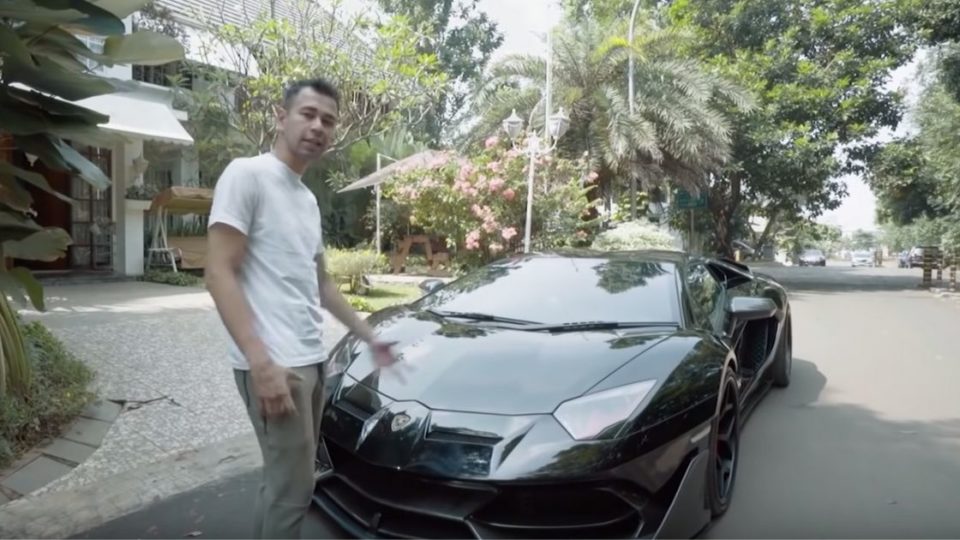 Happier times: Indonesian celebrity Raffi Ahmad in front of his Lamborghini Aventador in a video from June of this year. Screenshot from Youtube/Rans Entertainment
