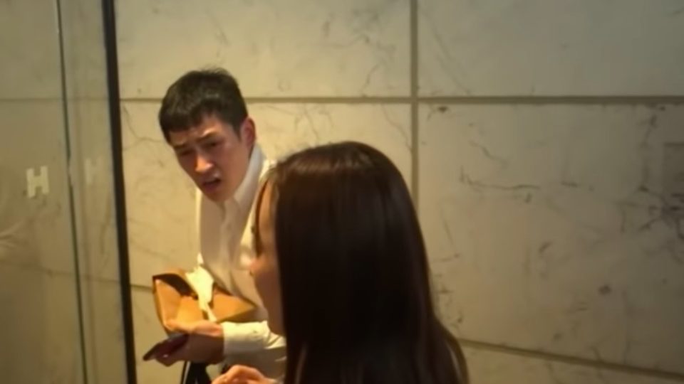 Photo: Screengrab from viral video via Bloomberg News