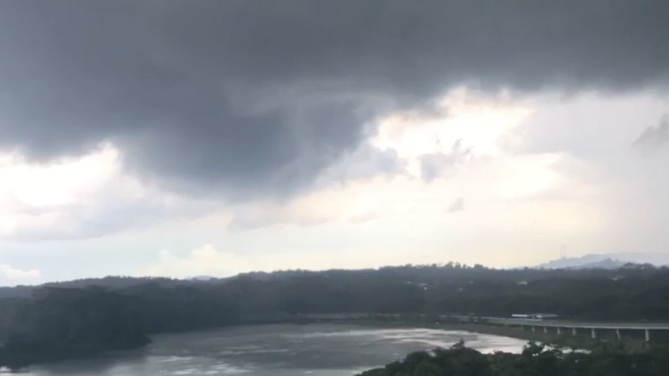 Clouds over northern Singapore. Image: tecolugaplsenerh/reddit