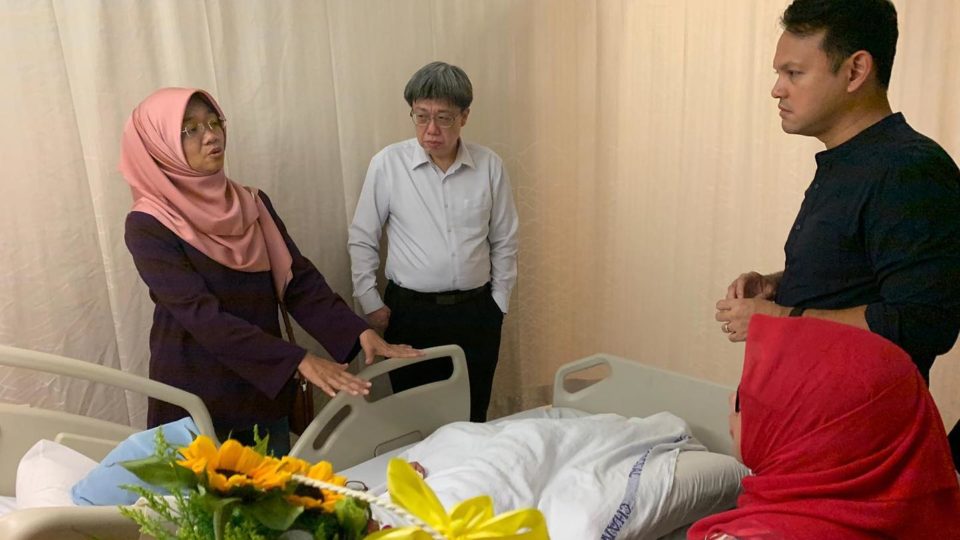 From left: Yayasan Mendaki CEO Rahayu Buang, Changi General Hospital CEO Lee Chien Earn, Minister of State for Manpower and National Development Zaqy Mohamad. Photo: Zaqy Mohamad/Facebook
