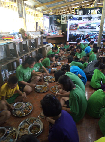 Bamboo School students eat together. Photo: Bamboo School and Friends