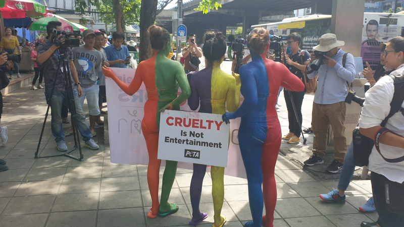 Members of PETA demonstrating at Bangkok’s Pata Zoo Monday. Photo: PETA