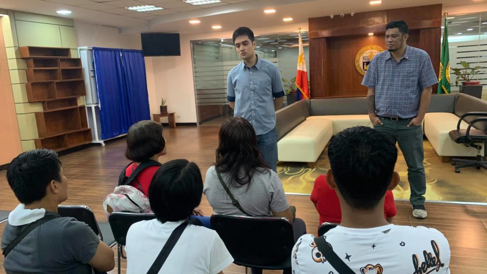 Mayor Vico Sotto meets with the family members of the arrested Regent workers inside the Pasig City Hall. <i>Photo: Defend Job Philippines</i>