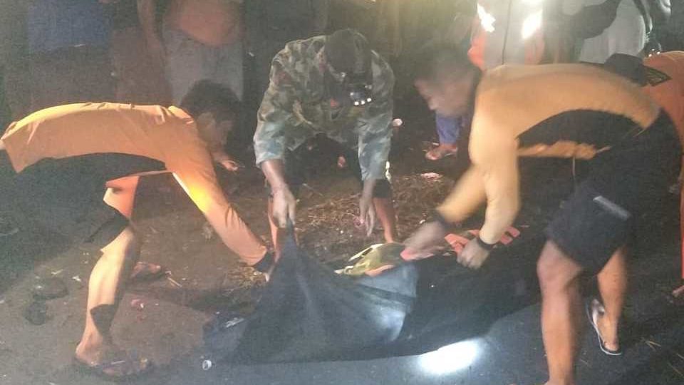 Authorities found the body of a 75-year-old Frenchman who went missing while swimming in Pasut Beach, Tabanan regency yesterday afternoon. Photo: Basarnas Bali