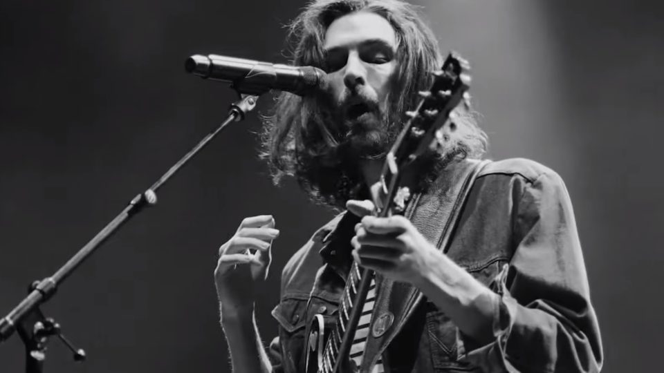 Singer-songwriter Hozier performing his latest song <i>Jackboot Jump</i> which features a verse about the Hong Kong protests. Screengrab via YouTube.