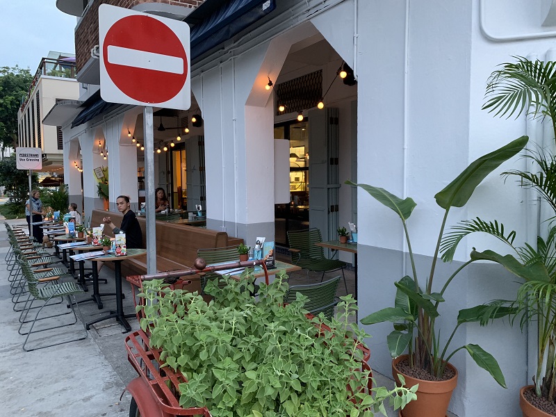 Privé Tiong Bahru. Photo: Coconuts Media