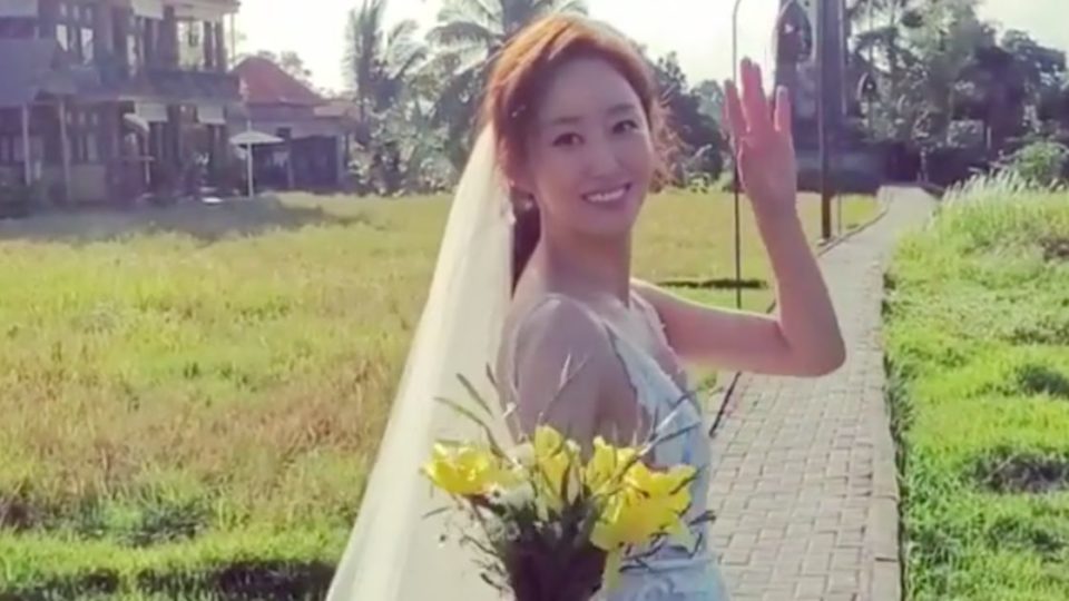 South Korean actress/singer Jeon Hye-bin has tied the knot with her boyfriend, who has not been named, and held a private wedding ceremony in Bali. Photo: Instagram/@heavenbin83