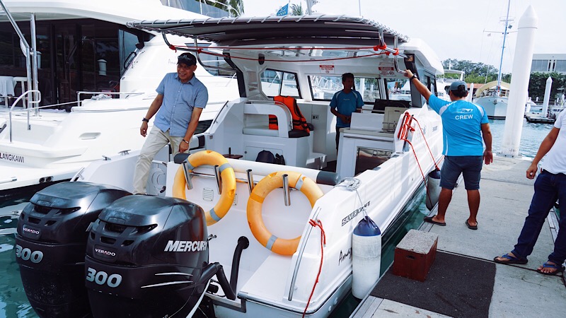 The boat ride to Manukan Island is just about 10 minutes long. Photo: Coco Travel