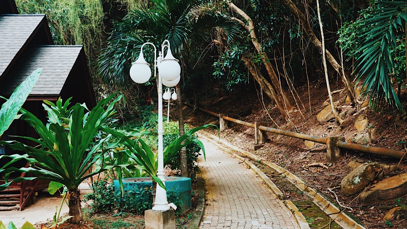 The beginning of the path from the lobby to the hillside villas at Sutera Sanctuary, Manukan Island. Photo: Coco Travel