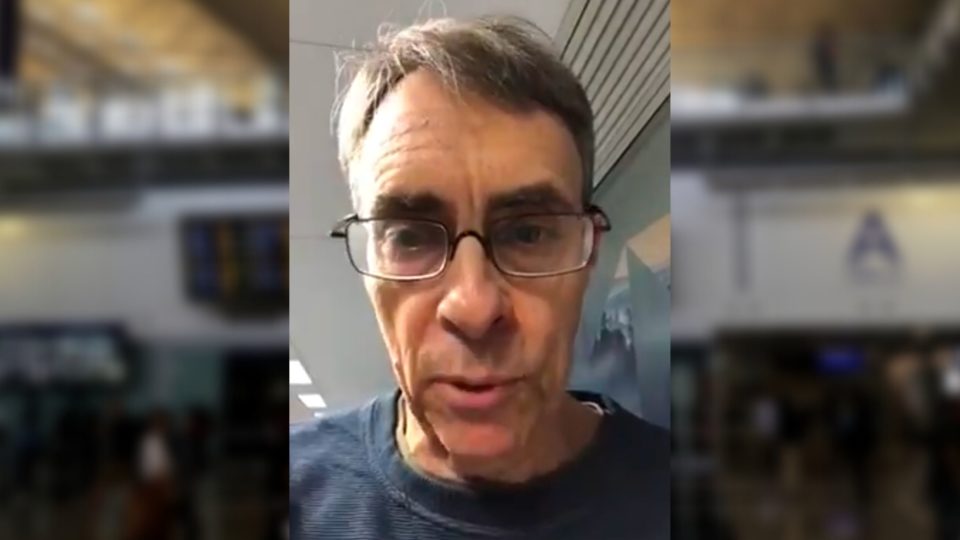 HRW head Kenneth Roth speaks in a video message revealing Hong Kong authorities’ decision to bar him from entering the city. Photo via Twitter.
