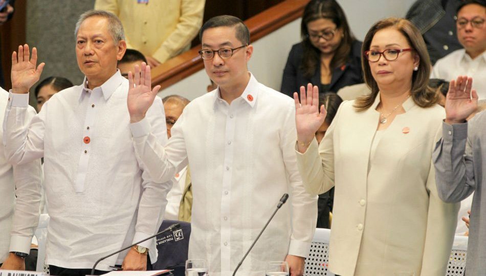 ABS-CBN lawyer Mario Bautista, CEO Carlo Katigbak, and COO Maria Socorro Vidanes. Photo: Jonathan Cellona/ABS-CBN News