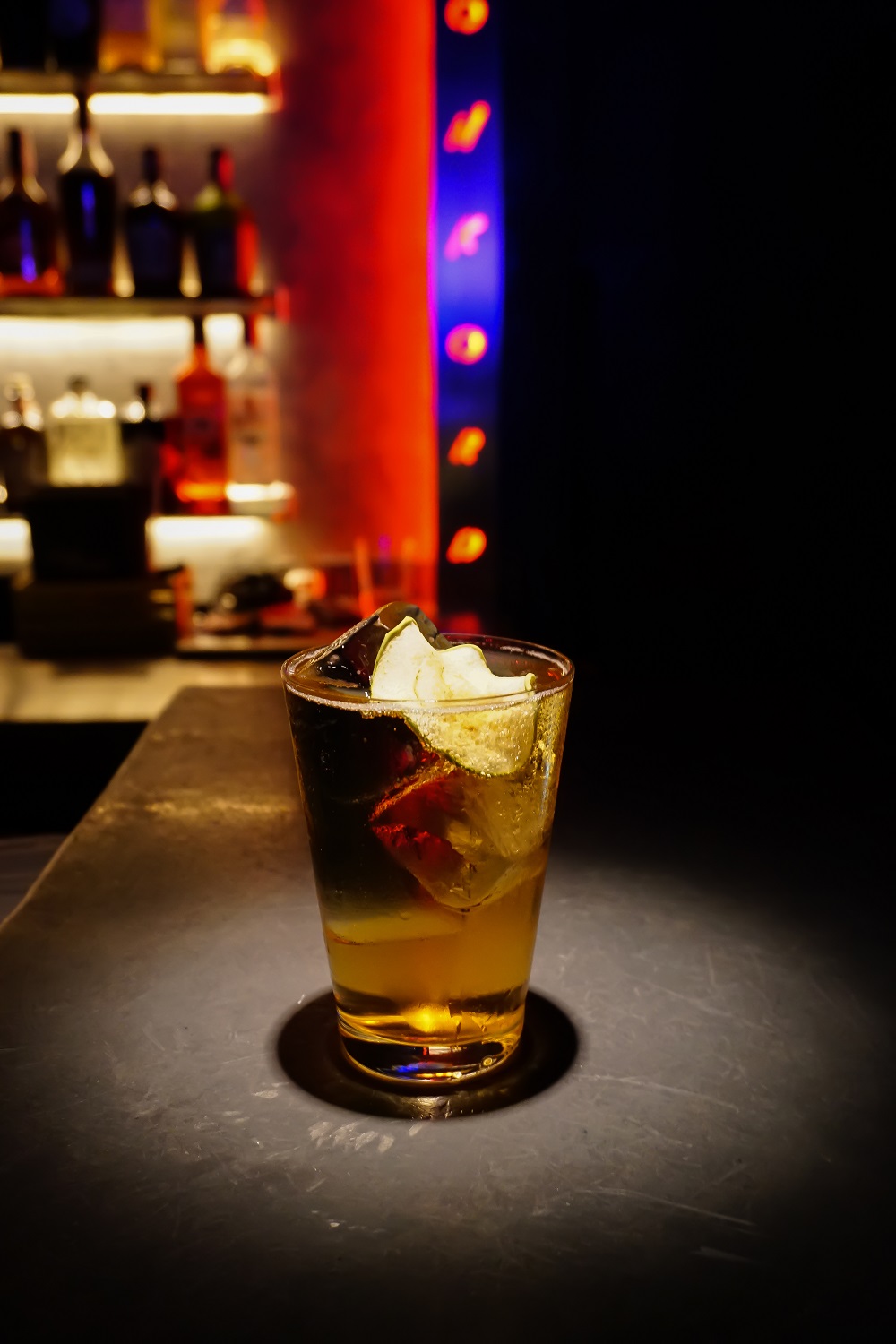 Young Folks (THB330)