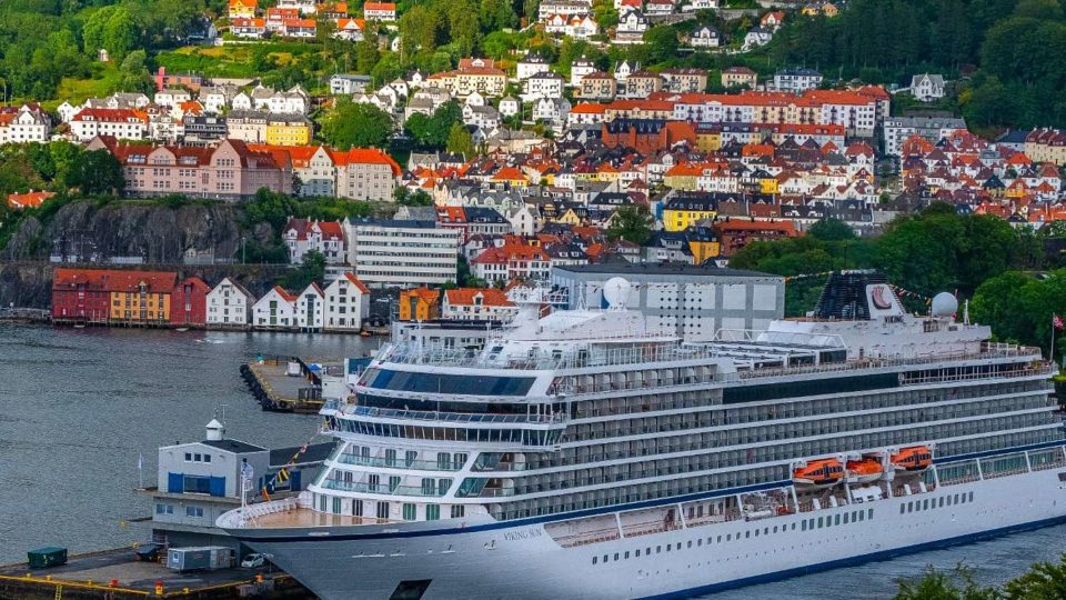 File photo of the Viking Sun docking in Bergen, Norway. Photo: Viking Sun / Facebook