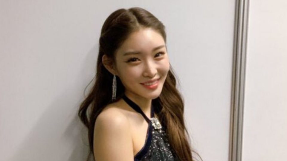 K-pop singer Chungha has canceled her appearance at this week’s Head In The Clouds music and arts festival in Jakarta, after two of her staff members were confirmed to have been infected by the novel coronavirus upon their return from Italy. Photo: Twitter/@CHUNGHA_MNHent