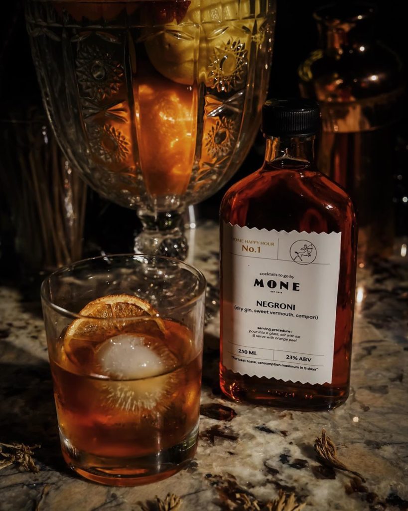 Photo: Instagram/@cocktailsbymonejkt