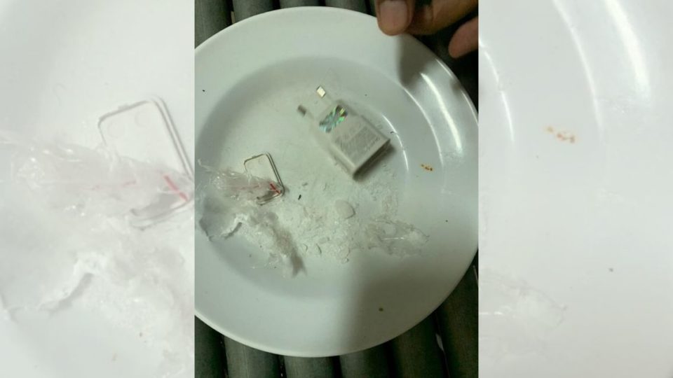 The phone charger allegedly contained crystal meth. Photo: Istimewa via Kumparan