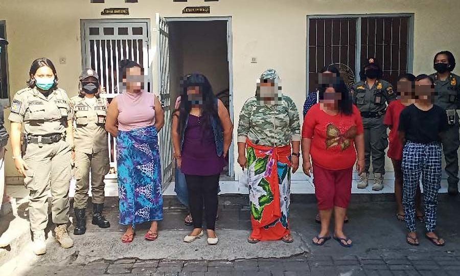 Satpol PP apprehended the sex workers at the Bung Tomo Street in Denpasar on Tuesday. Photo: Istimewa via Bali Post