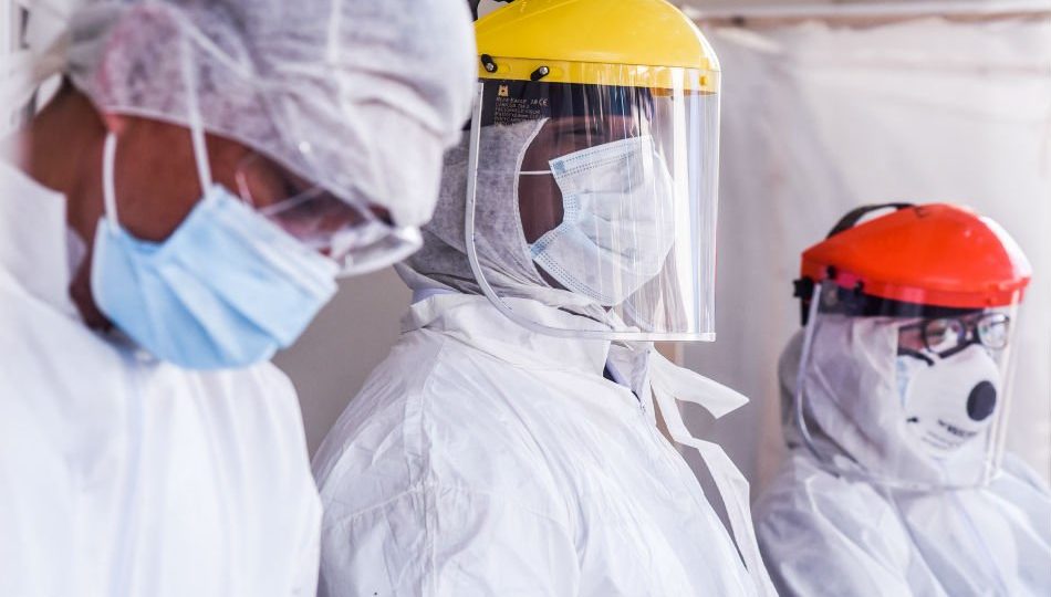 Hospital nurses and security guards man a hospital’s emergency room in Metro Manila <i>Photo: George Calvelo / ABS-CBN News</i> 