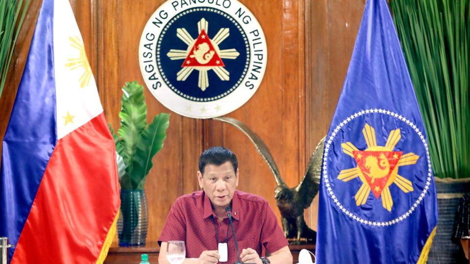 President Rodrigo Duterte approves shifting Metro Manila’s quarantine to GCQ. Photo: Presidential Communications/FB