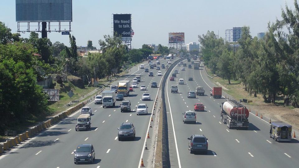 View from the South Luzon Expressway <i>Photo: Patrick Roque / Wikimedia commons</i>
