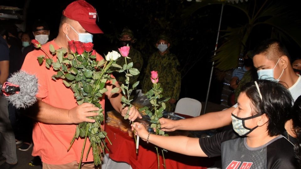 NCRPO Chief Debold Sinas accepts roses from staff during birthday event <i>Photo: NCRPO / FB</i>