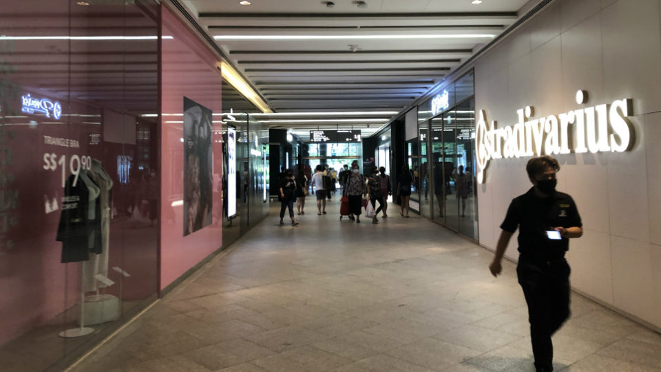 Closed retail stores at Jem shopping center. Photo: Coconuts