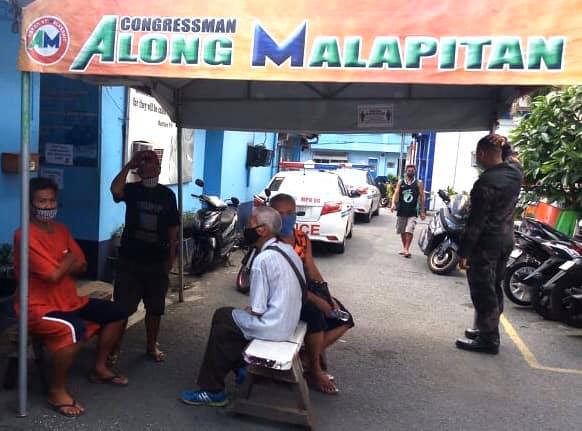 The suspects at the Caloocan City Police Station. Photo: Piston/FB