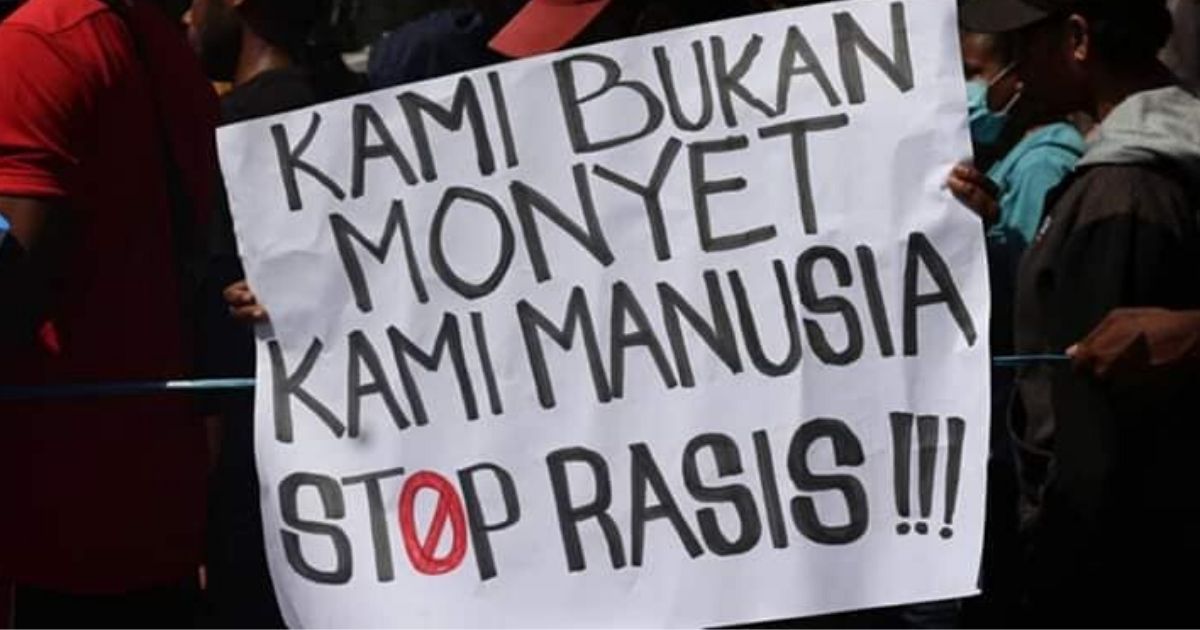 Dozens of students held a protest in Renon, Denpasar in August 2019. One of the signs says: “We are not monkeys. We are human beings. Stop racism.” Photo: Aliansi Mahasiswa Papua / Facebook