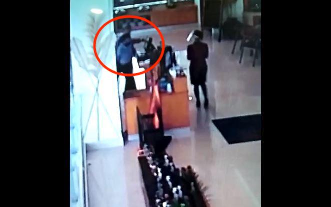 CCTV footage showing a driver of a West Java regional council member punching a hotel employee over being told to wear a face mask. Photo: Video screengrab