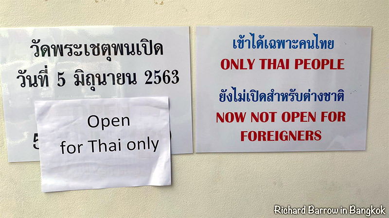 Signs posted outside Wat Po. Photo: Richard Barrow / Courtesy
