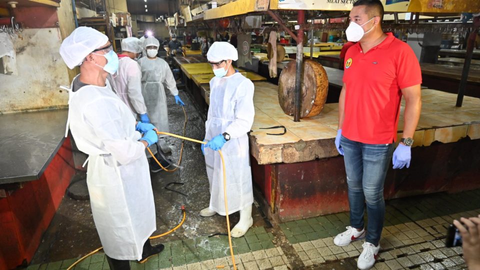 Disinfection at Agora Public Market <i>Photo: Mayor Francis Zamora / FB</i>