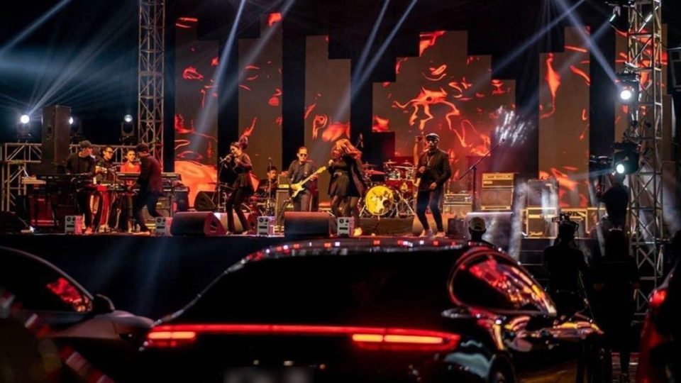 Mahkota Drive-in Charity Concert, a concert with a drive-in concept, was held in the Central Java capital of Semarang on Wednesday night (July 29), making it the first of its kind in the country amid the COVID-19 pandemic. Photo: Instagram/@mahkotaenterprise