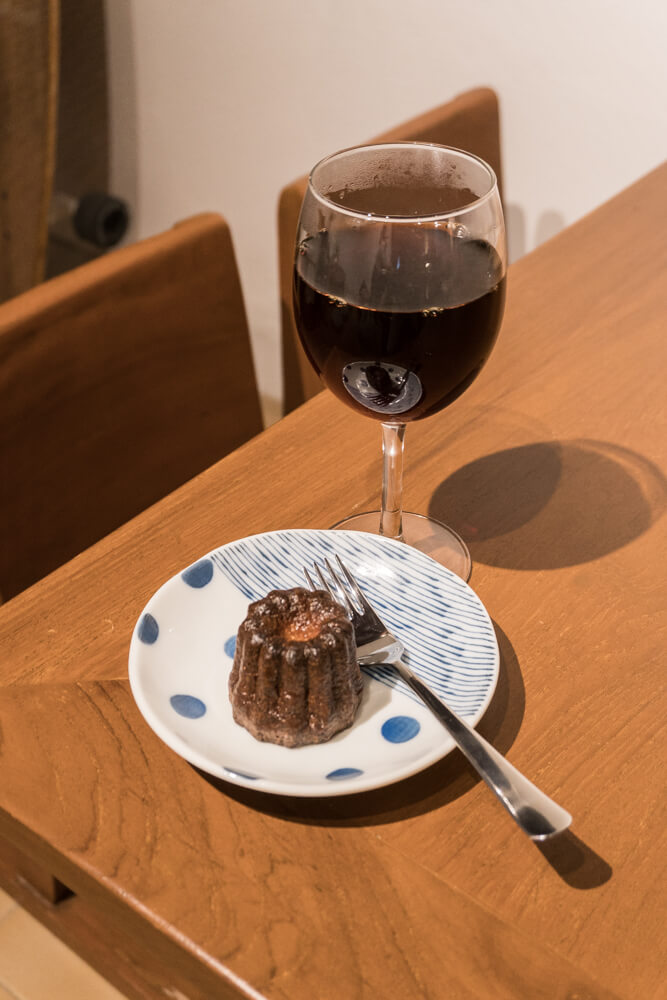 Rum Barrel-Aged Filter Coffee (THB100) and canele (THB60)