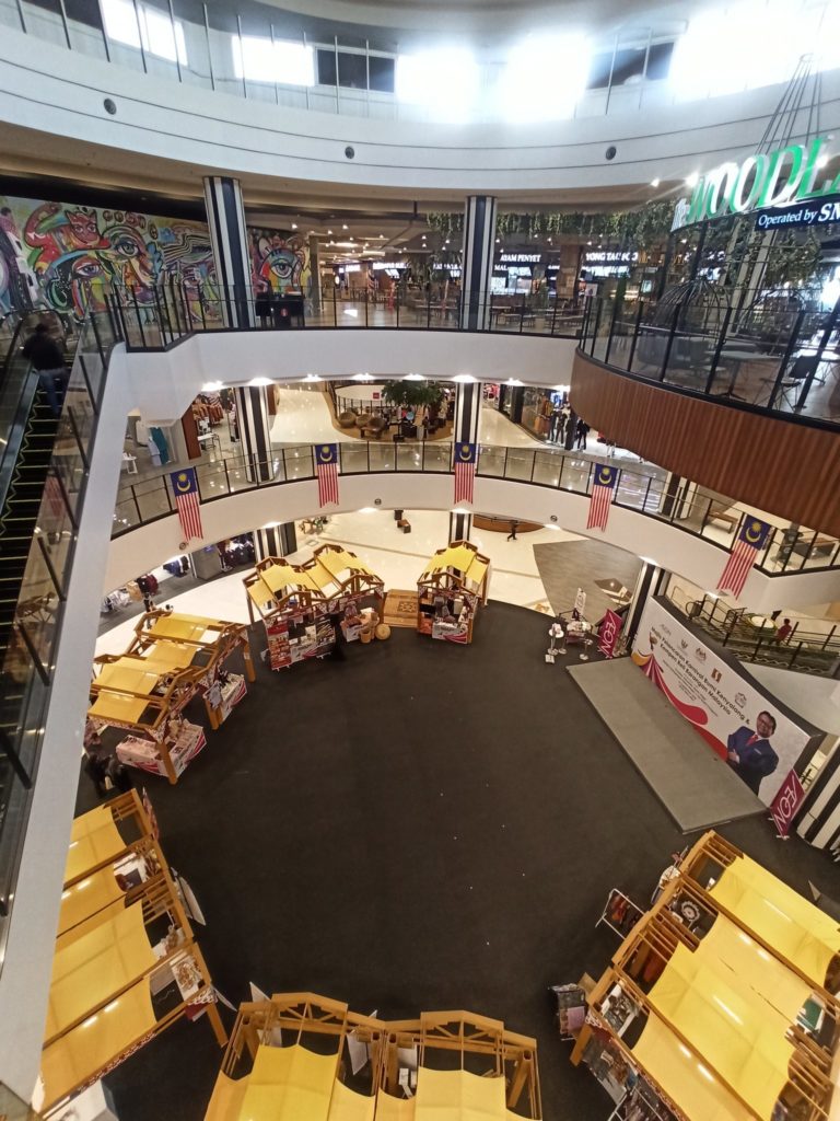 Empty ground floor of Aeon Nilai yesterday. Photo: Afdlizan/Twitter